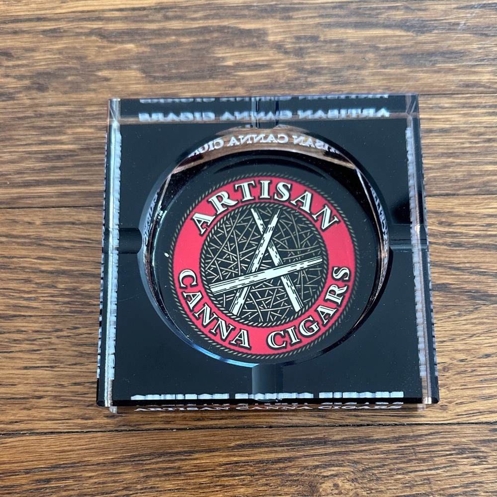 Artisan Canna Cigars Glass Ash Tray New in Box